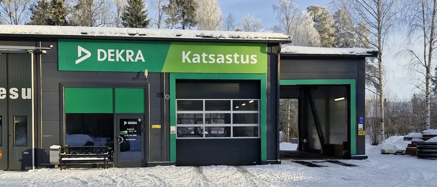 DEKRA Katsastus Sääksjärvi ulkoa kuvattuna