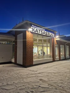 DEKRA Katsastus Veteli kuvattuna ulkoa