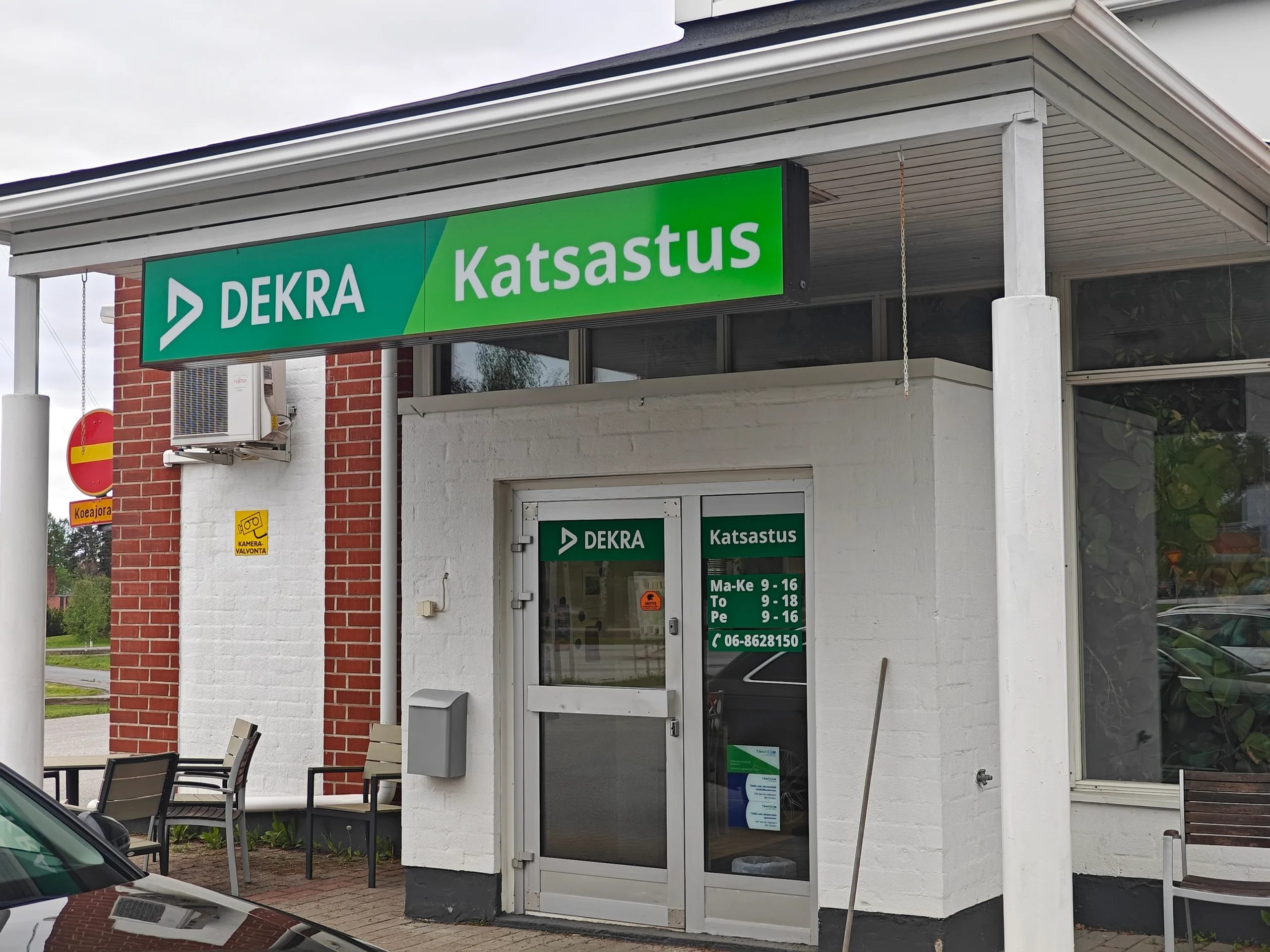 DEKRA Katsastus Veteli ulkoa kuvattuna
