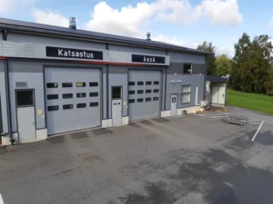DEKRA Katsastus Hyveläntie ulkoa kuvattuna